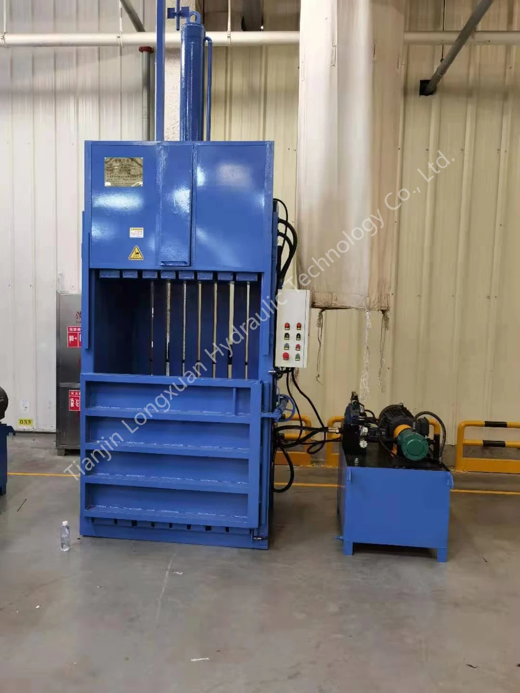 Hot Sale Small Vertical Baler for Waste Paper, Carton, Film, Outer Packaging Material